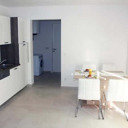 Green Apartment Apartamento Vodice
