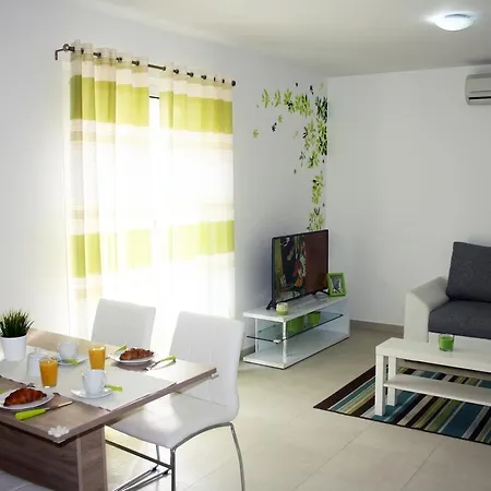 Green Apartment Apartamento