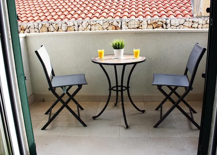 Green Apartment アパート *